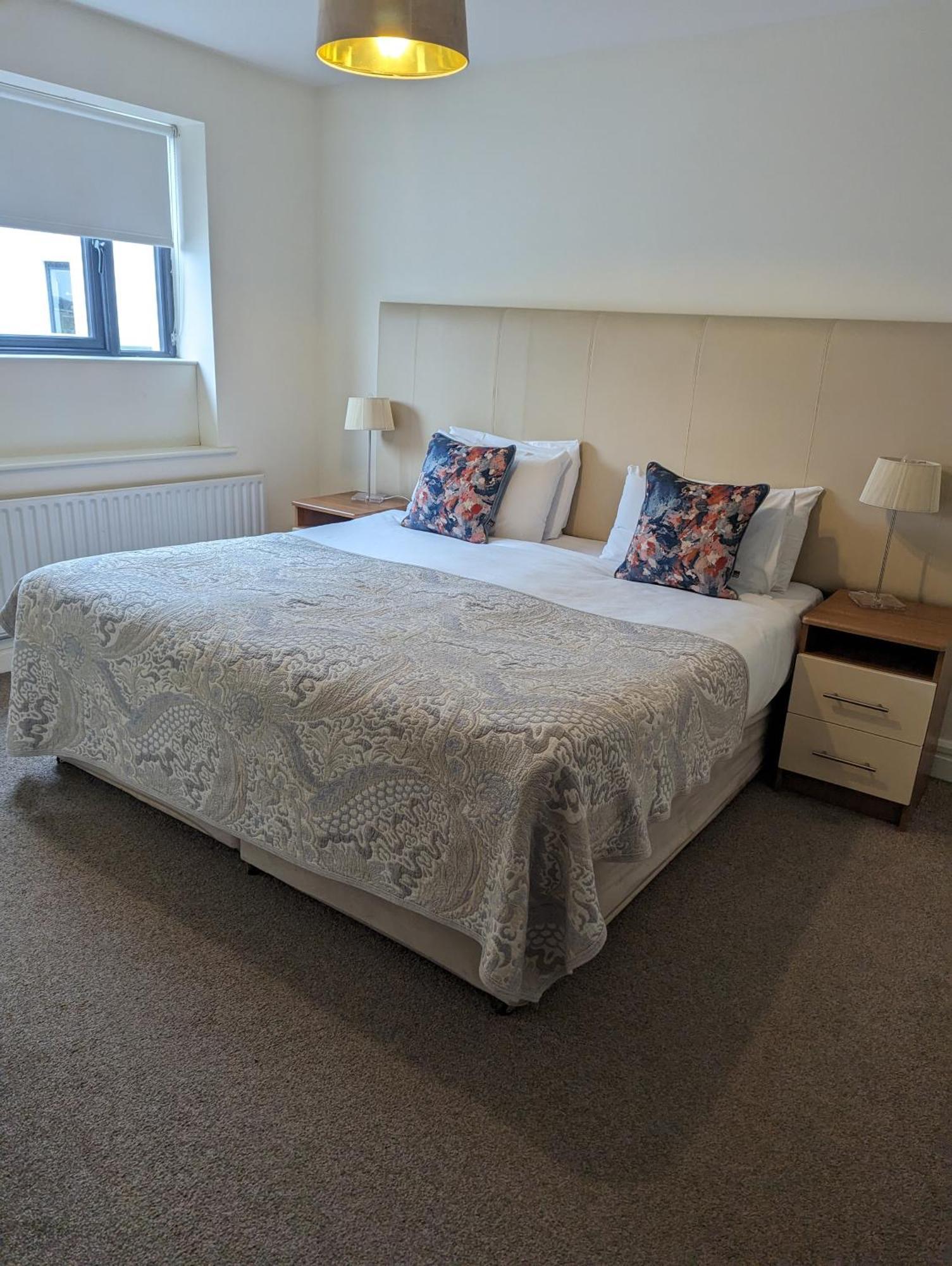 The Western Citypoint Apartments Galway Eksteriør bilde