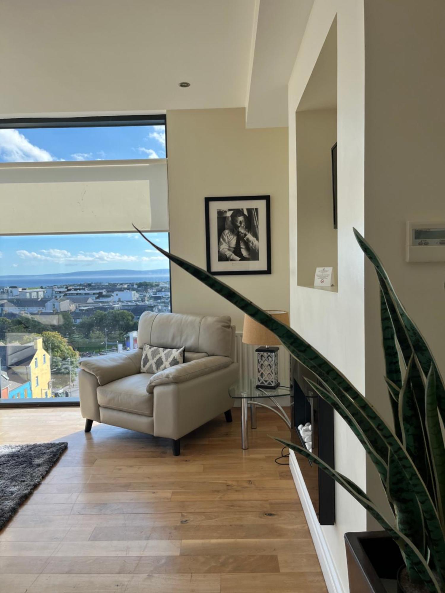 The Western Citypoint Apartments Galway Eksteriør bilde